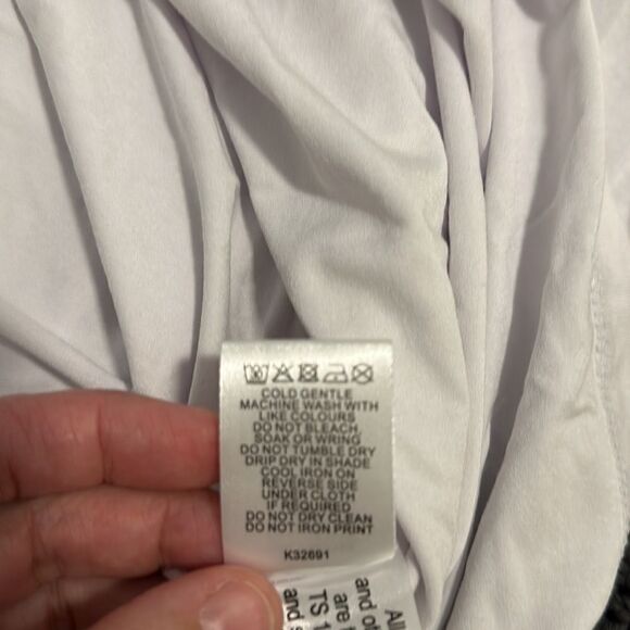 Basics by Taking Shape 1X White Mesh Oversized Comfy Sleeveless Tank Top - Picture 11 of 11